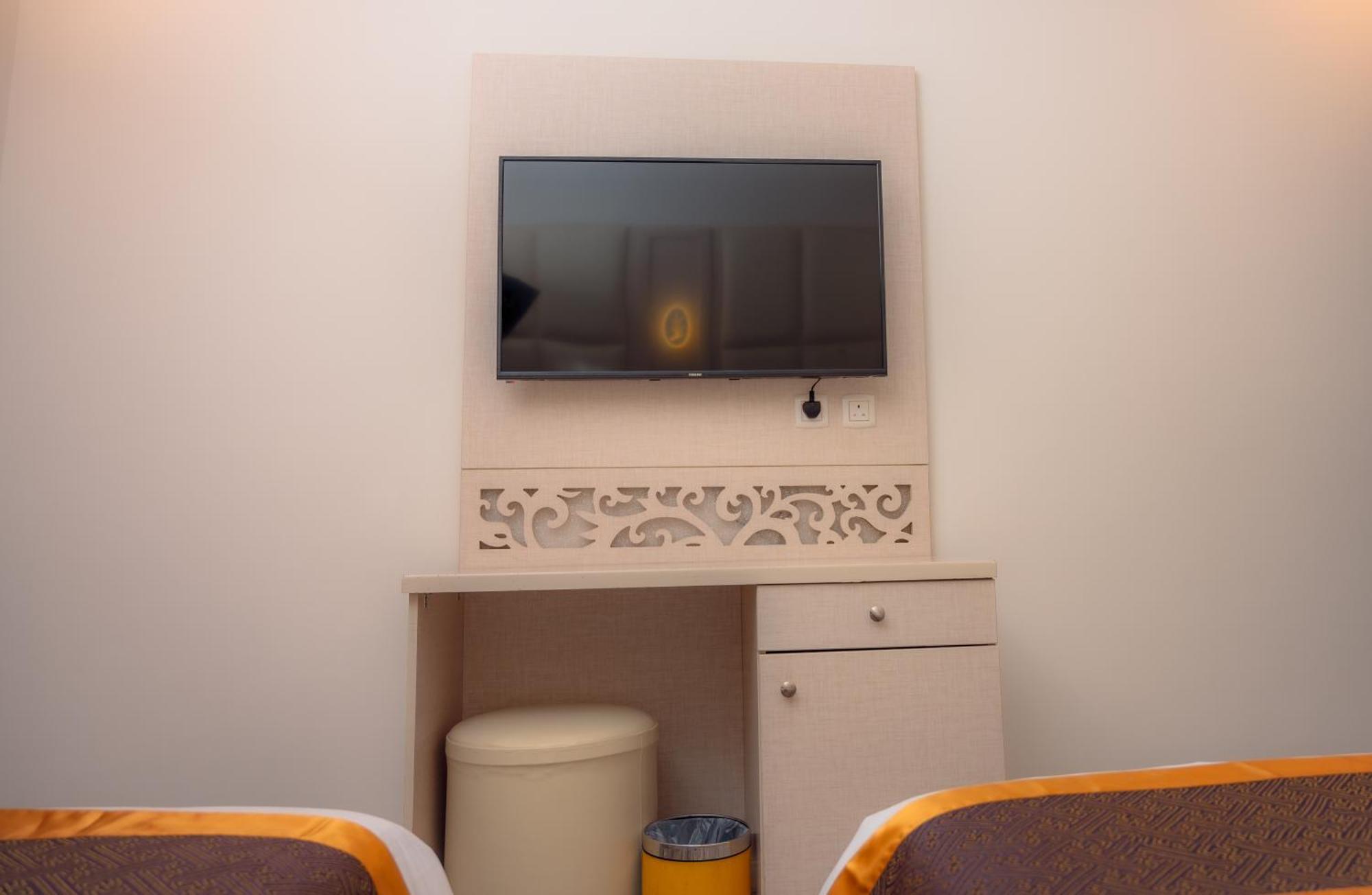Hotel Areen ارين 3*