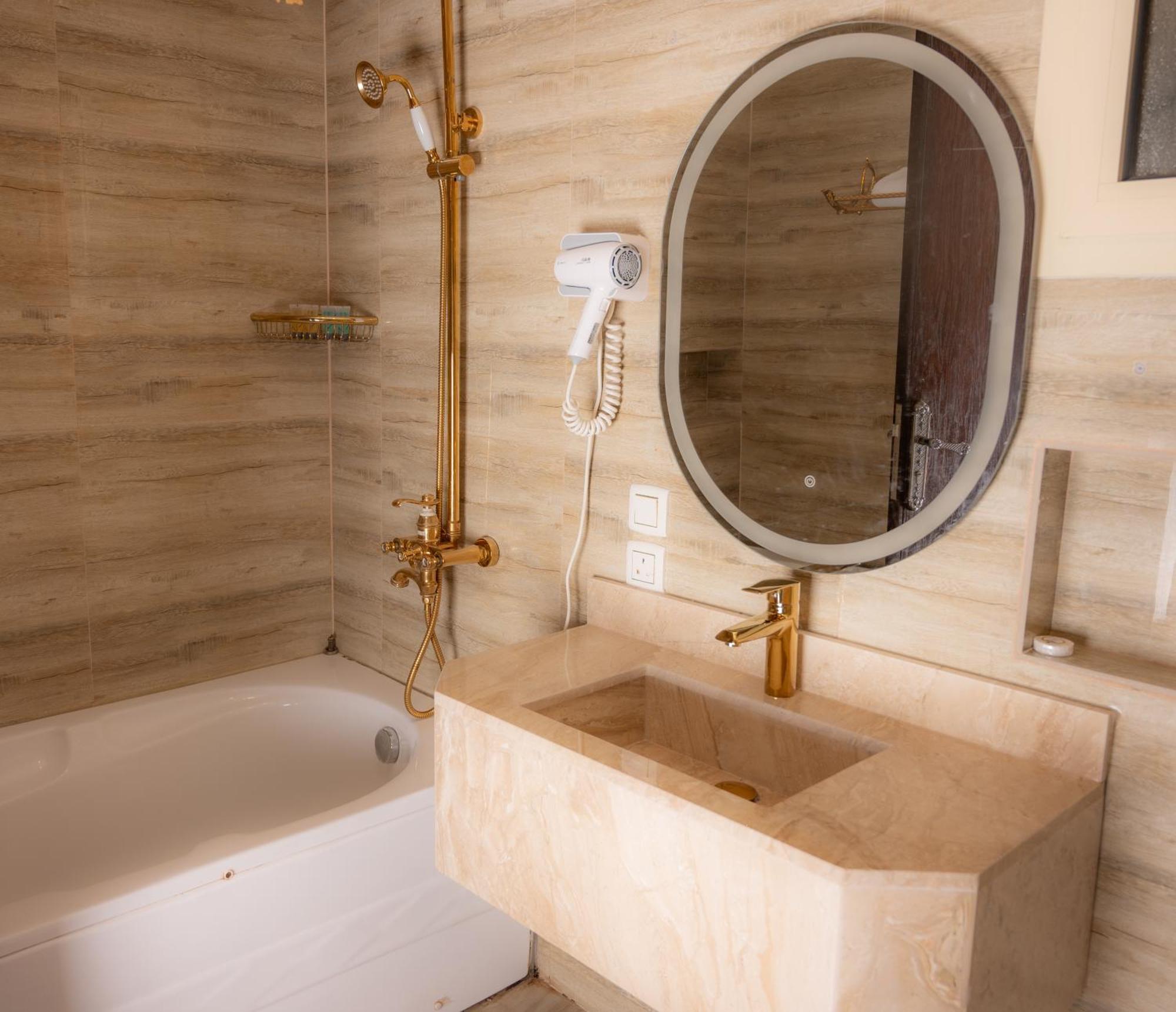 Hotel Areen ارين